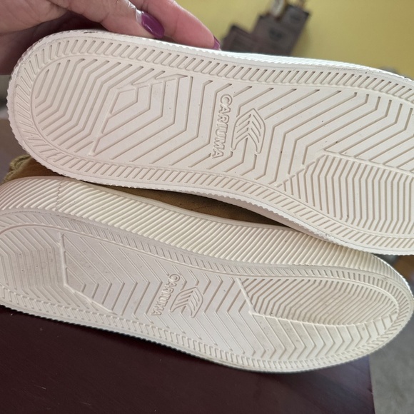 Cariuma OCA Low Suede Sneakers Unisex Camel Brown - Picture 5 of 8